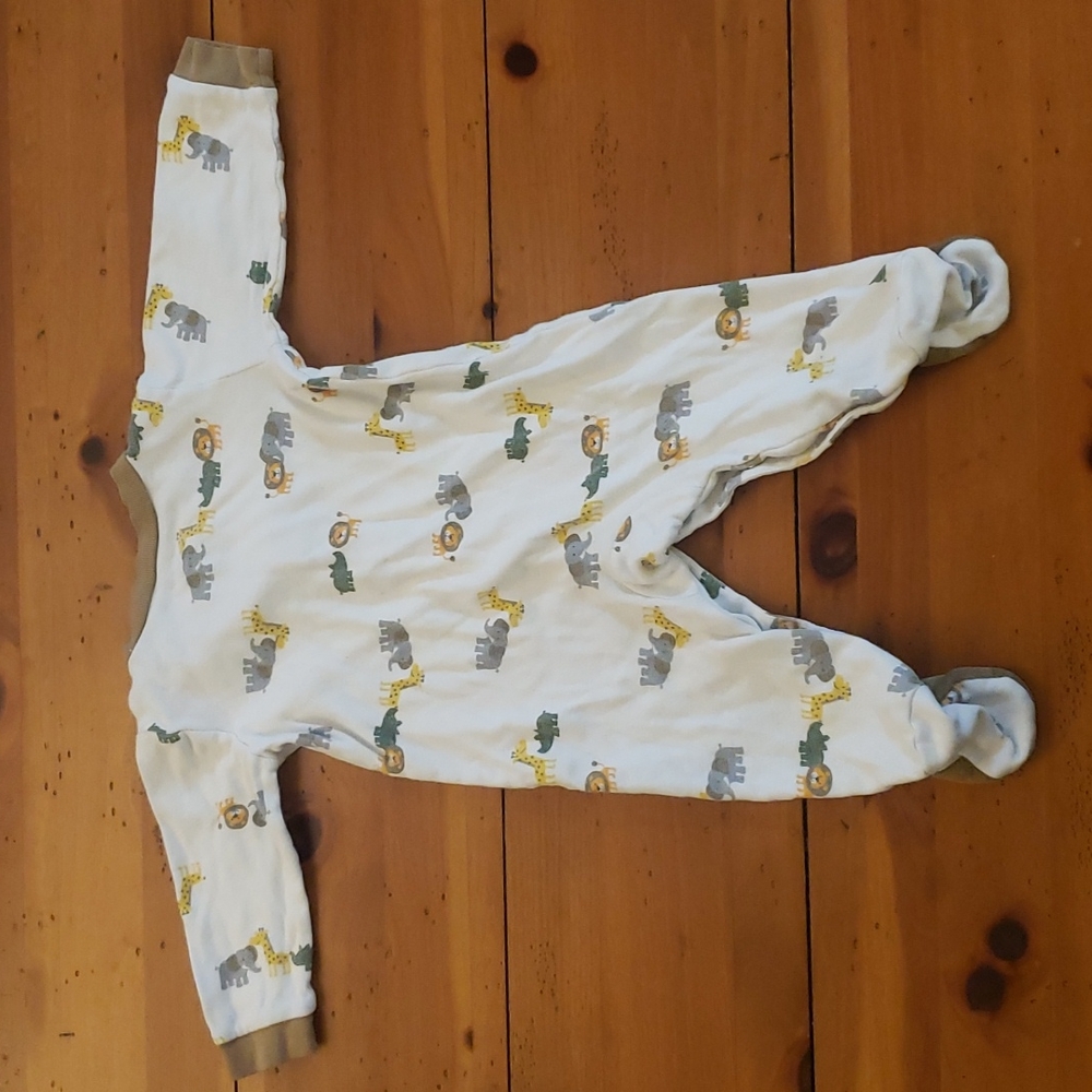 3/$10 - Footed sleeper - Picture 6 of 9